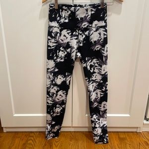 Balance collection exercise leggings